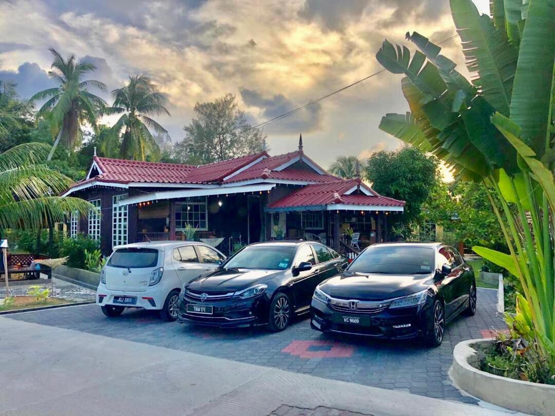 Lakse Inn Homestay Kampong Pengkalan Maras Екстер'єр фото