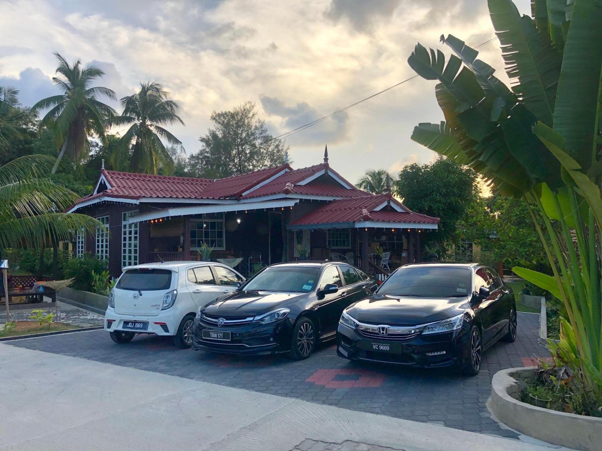 Lakse Inn Homestay Kampong Pengkalan Maras Екстер'єр фото